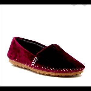 Adam tucker by me too velvet 7.5